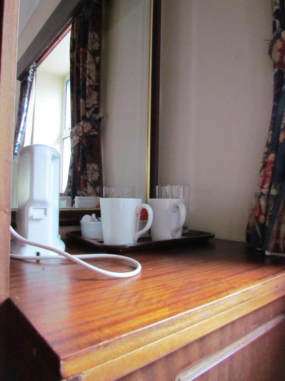 O'Donoghue'S Hotel Dublin Room photo